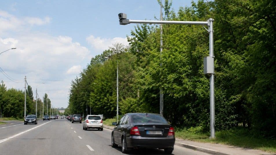 Ще 50 камер на дорогах: що варто знати водіям про автофіксацію